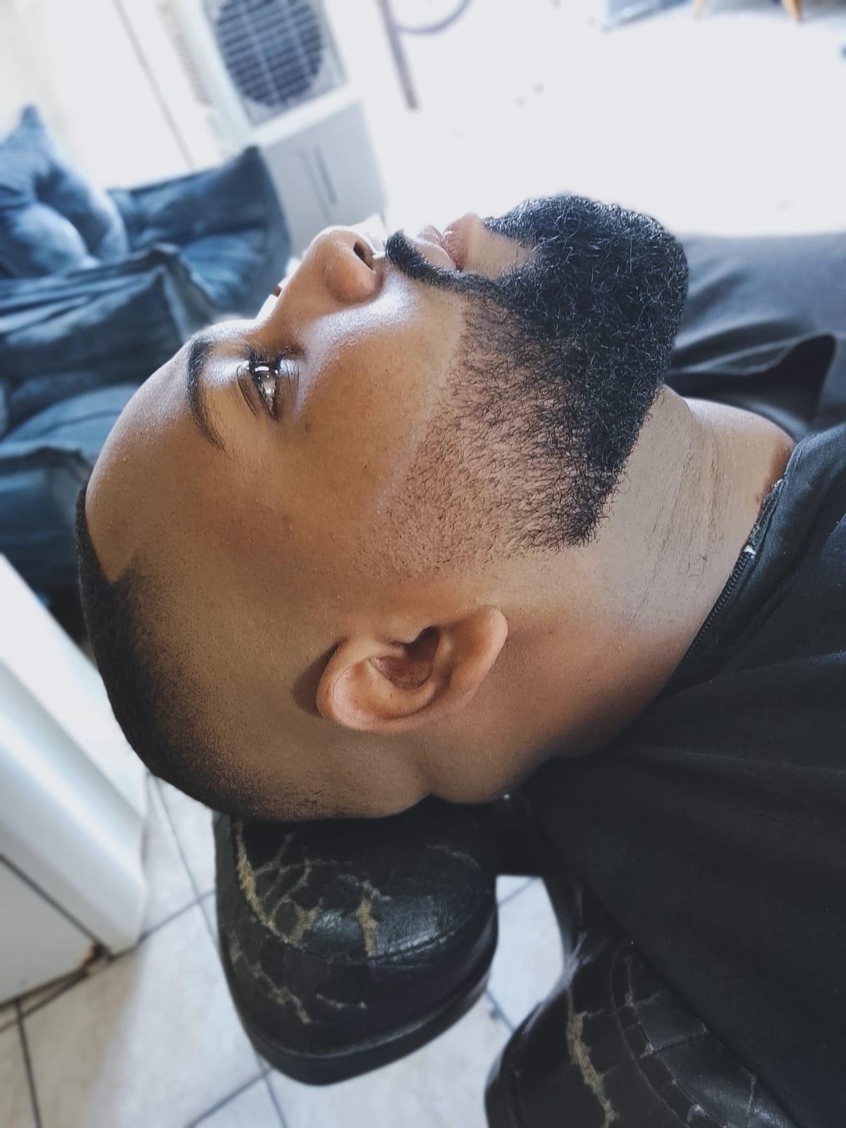Barba design realizada pelo Rapha
